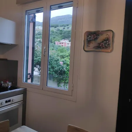 το σπίτι με τις βουκαμβίλιες * Αγία Ευφημία